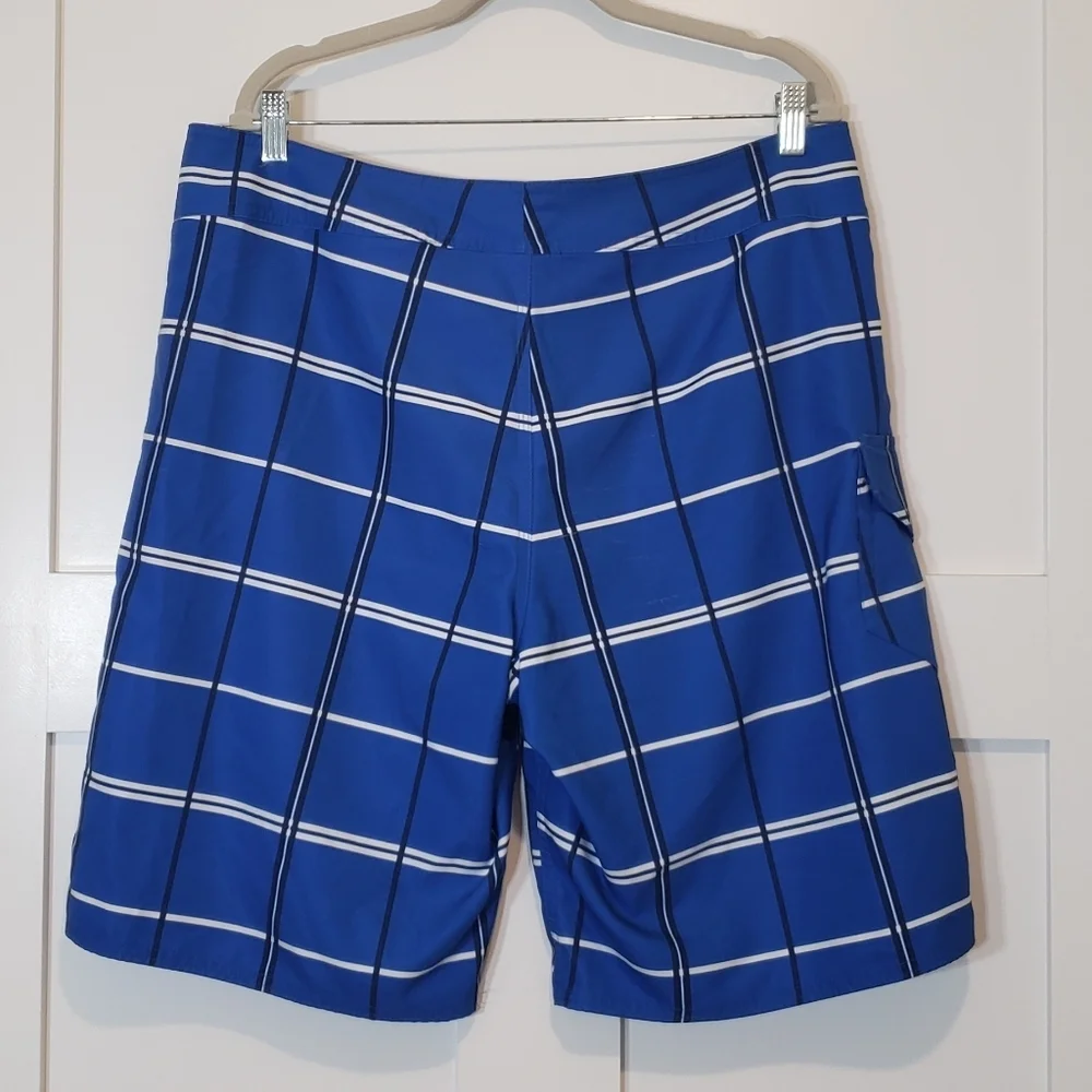 The North Face Blue White Black Plaid Boardshorts Size 36